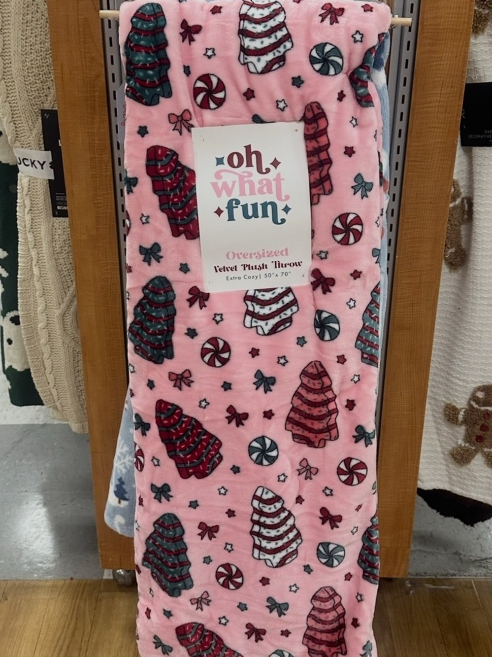 Pink Holiday Christmas Tree Cake & Bows Plush Throw Blanket